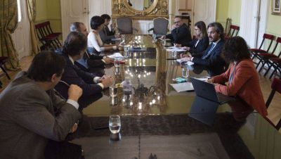 El plan pospandemia de 370 p�ginas que el Gabinete le entreg� a Alberto en la mano
