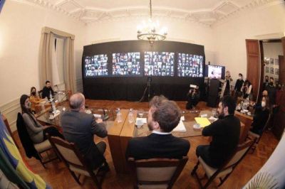 En Diputados BA Insaurralde, Tignanelli, Oterm�n y Vilar presentaron el proyecto de Ley de Asociaciones Civiles y Mutuales junto a 700 instituciones de Lomas de Zamora
