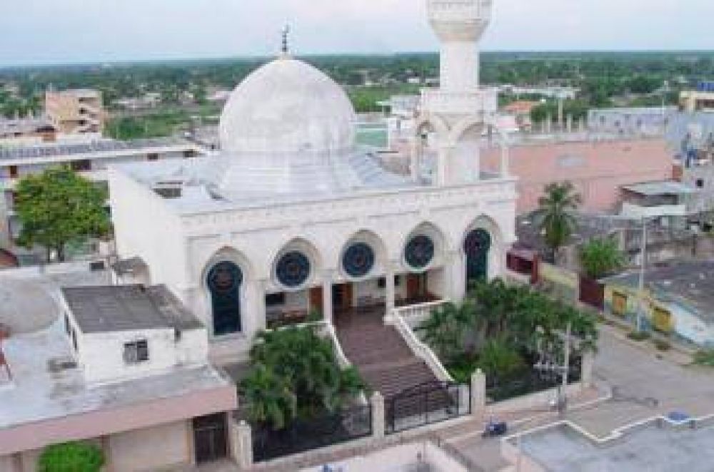 La mayor mezquita de Colombia reabre sus puertas