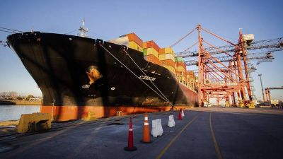 El lunes llega otro barco desde China con insumos m�dicos para la provincia de Buenos Aires