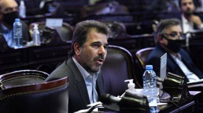 La oposici�n se une y acepta debatir la moratoria impositiva pero con premios a cumplidores
