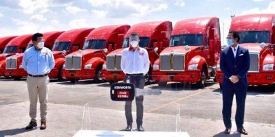 Integra Coca-Cola FEMSA 45 camiones KW T880 a distribucin primaria