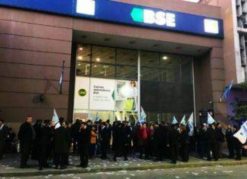La Bancaria denuncia liquidaciones salariales arbitrarias en el personal del Banco Santiago del Estero y planifica asambleas sorpresas
