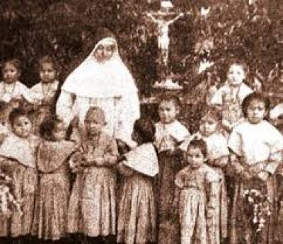 Primeros pasos en la Causa de Canonizaci�n de la madre Elmina Paz-Gallo