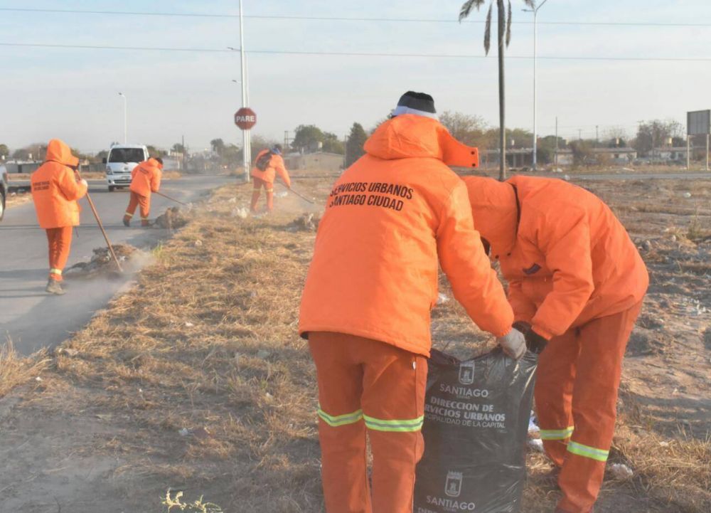 La Capital contina con los trabajos para mantener la higiene urbana