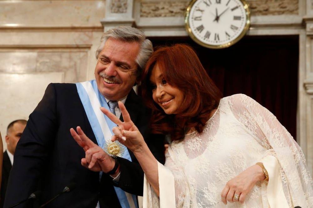 Silencios y gestos: sin hablar, Cristina Kirchner manda mensajes que sacuden el tablero del Gobierno