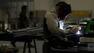 Para la industria, el acuerdo de la deuda estabilizar� el tipo de cambio y dar� mayor previsibilidad