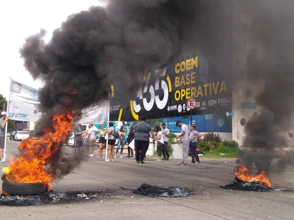 Corte y manifestacin por despidos en La Plata