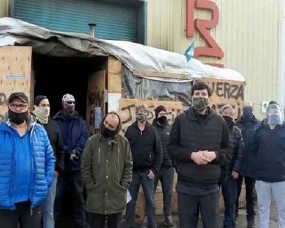 Trabajadores de Textil R�o Grande realizan colecta