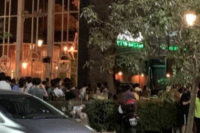 Coronavirus: alarma en la ciudad por las reuniones en bares