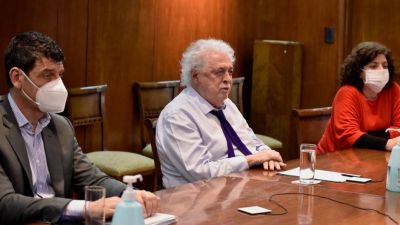 Gin�s le avis� a la Copal que avanzar� en una ley de etiquetado frontal