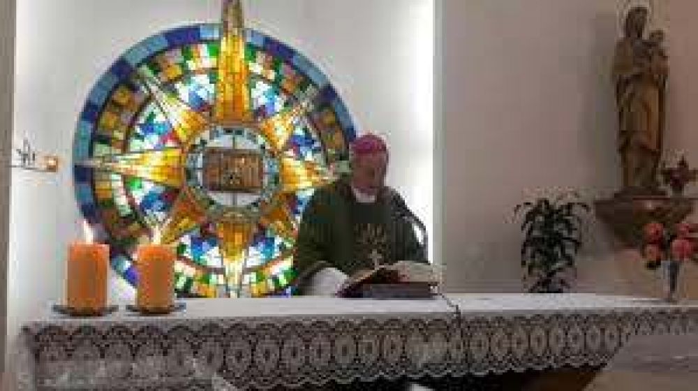 Mons. Lugones: 
