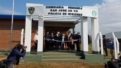 En el aniversario de San Jos� el gobierno provincial inaugur� la Comisar�a de la Mujer y entreg� t�tulos de propiedad