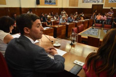 La temporada, la seguridad y un p�ker de acuerdos en el Concejo