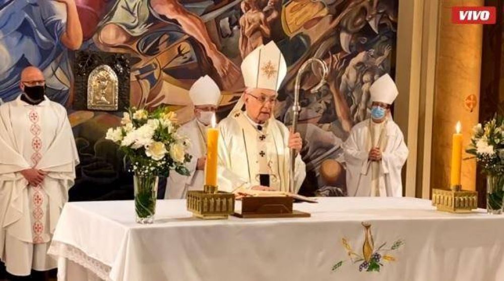 En la Misa Crismal, Mons. ���ez pidi� fortaleza para afrontar los nuevos desaf�os