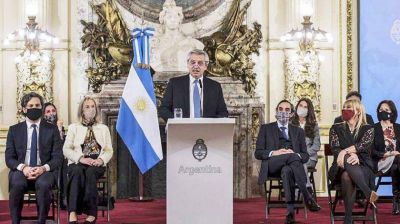 El futuro de la Procuraci�n, primer eje de la reforma