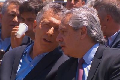 Coronavirus en la Argentina: la charla entre Alberto Fern�ndez y Mauricio Macri que desat� una batalla pol�tica cinco meses despu�s