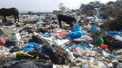 La Cumbre: Tras la denuncia, el municipio mand� a limpiar el basural