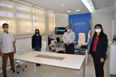 Acuerdo para ampliar Vadem�cum de medicamentos que ofrecen las farmacias comerciales