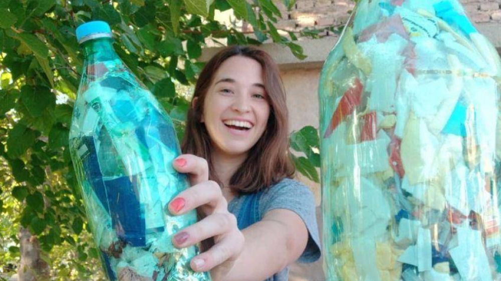 El boom de las Botellas de Amor: la iniciativa para reciclar plsticos