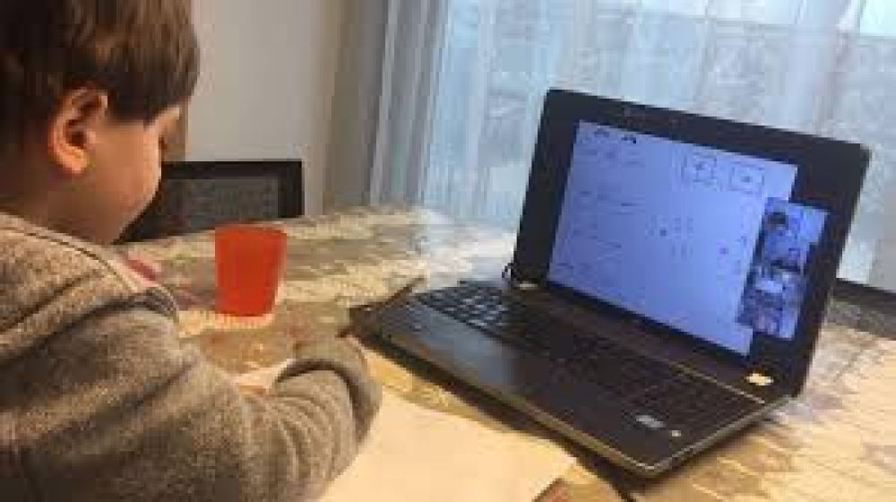 Aseguran que hay presupuesto para garantizar la conectividad a estudiantes de la Ciudad