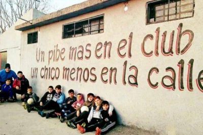 El FdT exige que se cumplan con la obligaci�n de WiFI gratis a los clubes de barrio