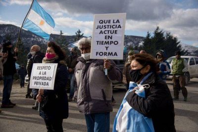 Los intendentes del PJ condenaron las tomas �ilegales� en el conurbano y pidieron que el Estado sea �firme�