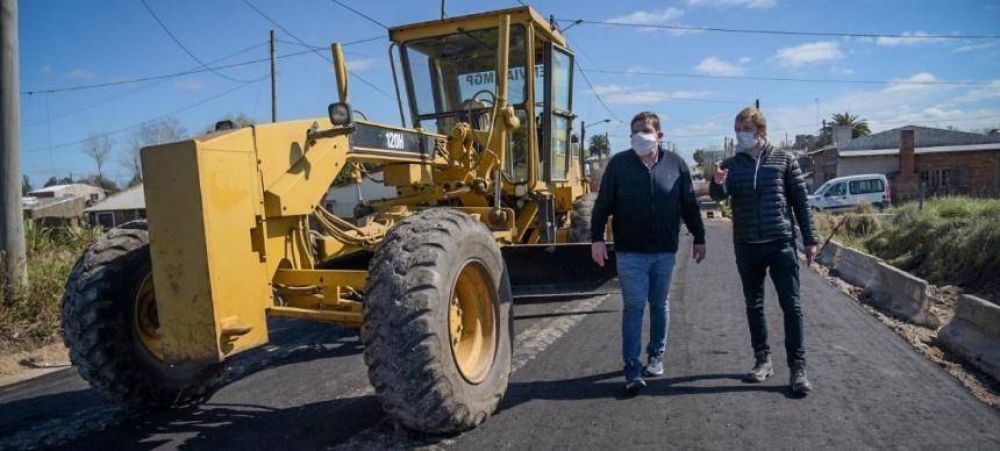 Montenegro supervis trabajos de asfalto de calles en Batn