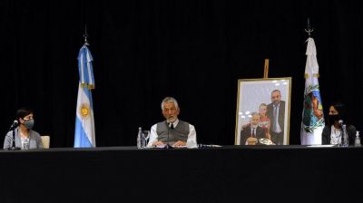 Por un funcionario municipal confirmado de coronavirus, San Luis vuelve a Fase 1