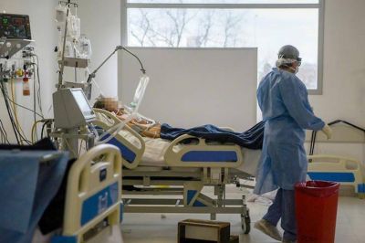 El sistema sanitario de Mendoza est� a un paso del colapso y analizan tocar el 
