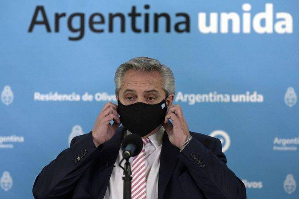 Alberto Fernández juega a la grieta: endurece el discurso, pero debilita sus posiciones hasta en la interna