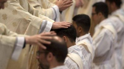 29 nuevos sacerdotes. Parol�n: �Ser pastor es asumir el estilo de vida de Jes�s�