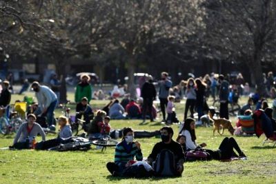 La Provincia habilita reuniones de hasta 10 personas al aire libre para municipios en Fase 5