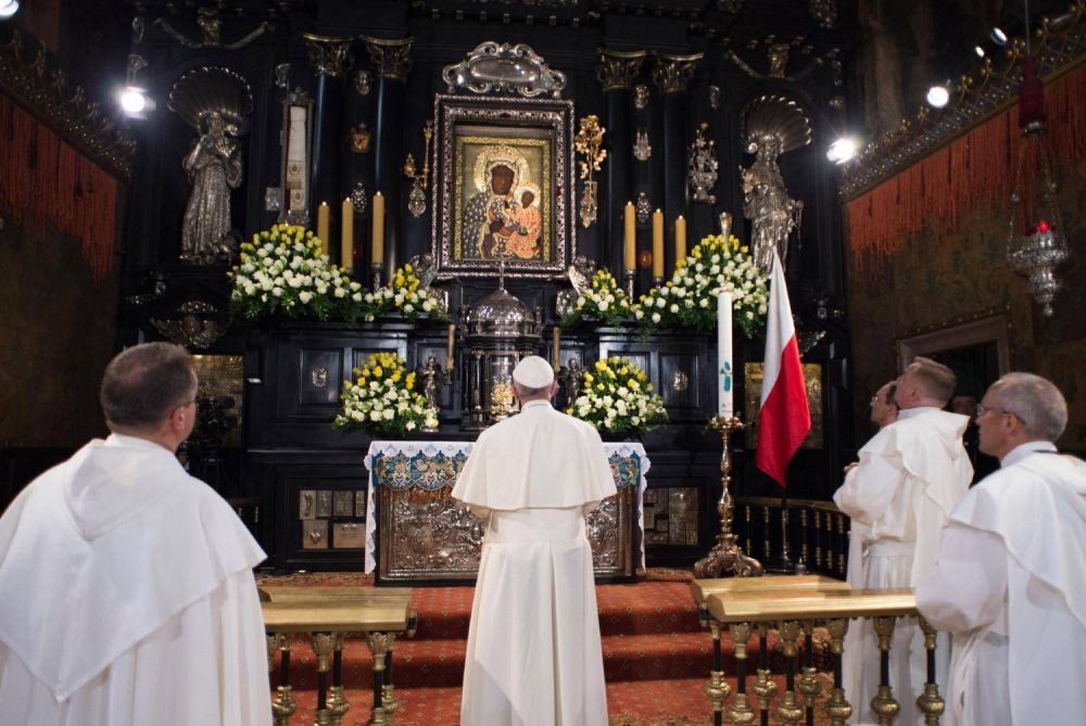 Natividad de la Virgen, el Papa invita a rezar un Avemara
