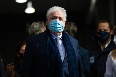 Obras sociales: el Gobierno y la CGT analizan el aumento del aporte de los trabajadores y los empleadores