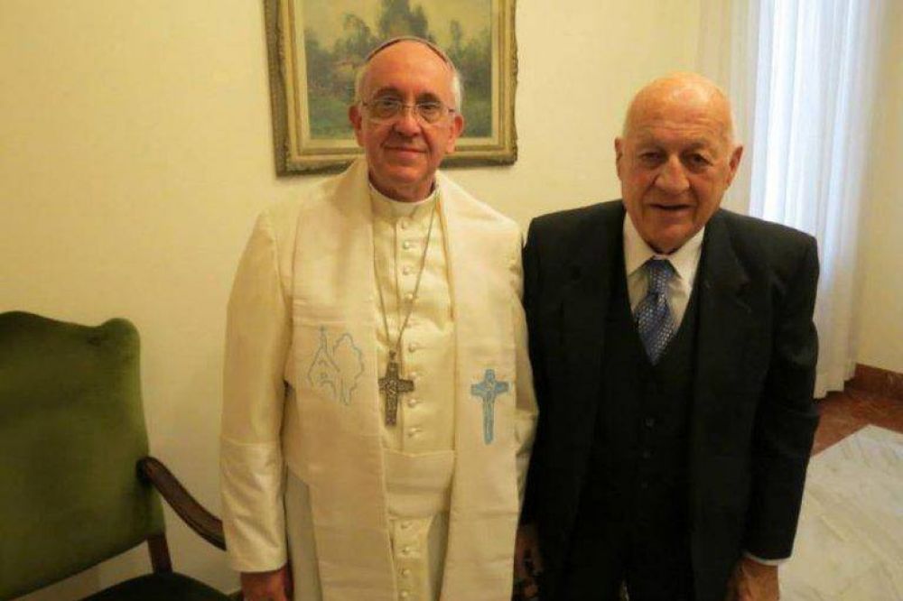El adis a Carlos, el zapatero del Papa Francisco
