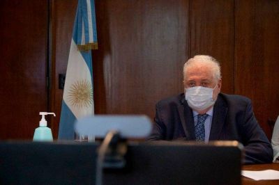 Obras sociales: mientras se analiza el aumento del aporte de los trabajadores y los empleadores, el Gobierno volvi� a otorgarles ayuda financiera por decreto
