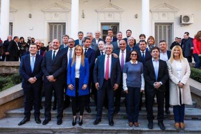 Alberto, tras el apoyo de los gobernadores por coparticipaci�n : 