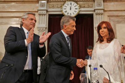 Un presidente asintom�tico, dos expresidentes cr�nicos y un paciente en la sala de espera presidencial