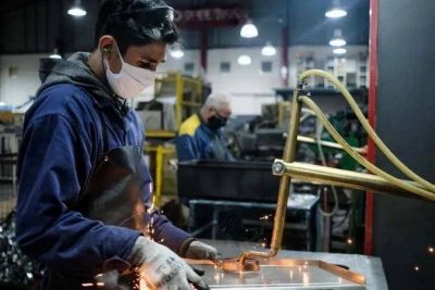Mar del Plata: Tras la reapertura, la producción metalúrgica desaceleró la caída