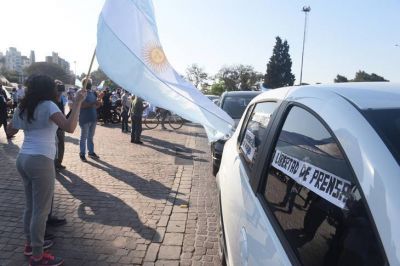Organizaciones sindicales y sociales privilegian evitar m�s muertos por Covid antes que volver a la calle