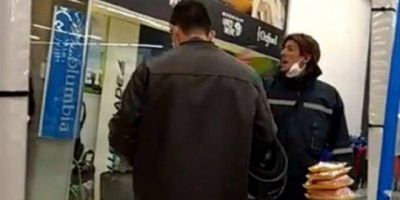 [VIDEOS] Insult� y escupi� a empleado de hipermercado porque le pidi� que se pusiera el barbijo