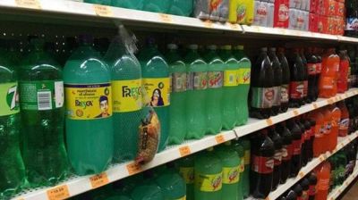 Mexicanos en promedio tomaron casi 2 litros de refresco semanales