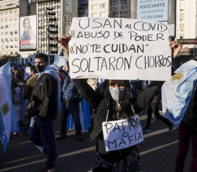 A trav�s de las fake news crecen los sectores antivacuna y los terraplanistas