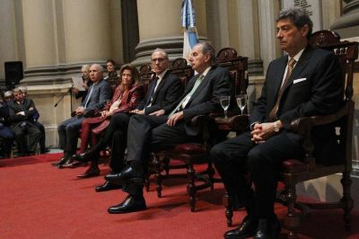 Rosenkrantz se sum� a las presiones pol�ticas y medi�ticas sobre la Corte Suprema
