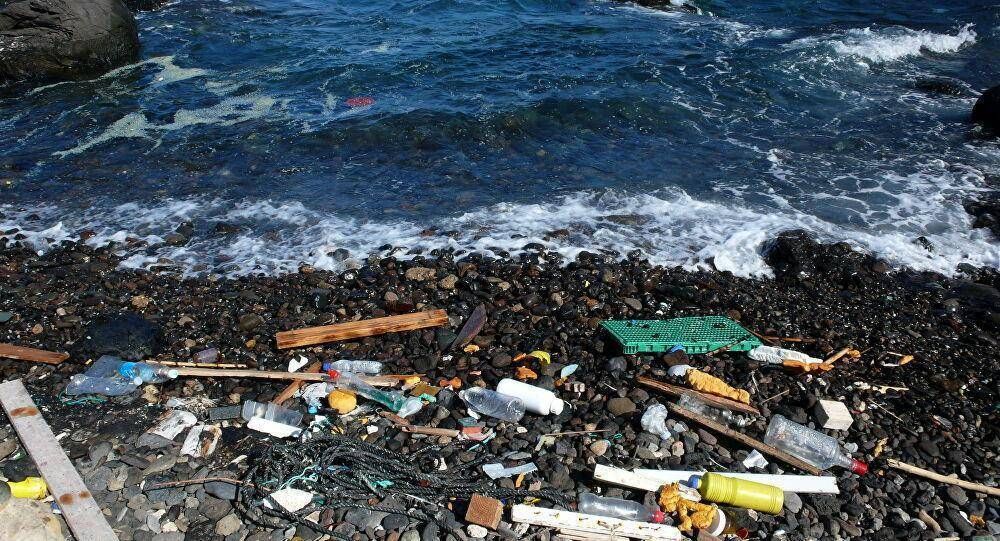 Tsunami de basura cubre playa de Honduras y tensa relaciones con Guatemala | Fotos, vdeos