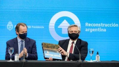 Alberto Fern�ndez escala en la ofensiva contra la Capital, pero tambi�n la se�al a las provincias es de advertencia 
