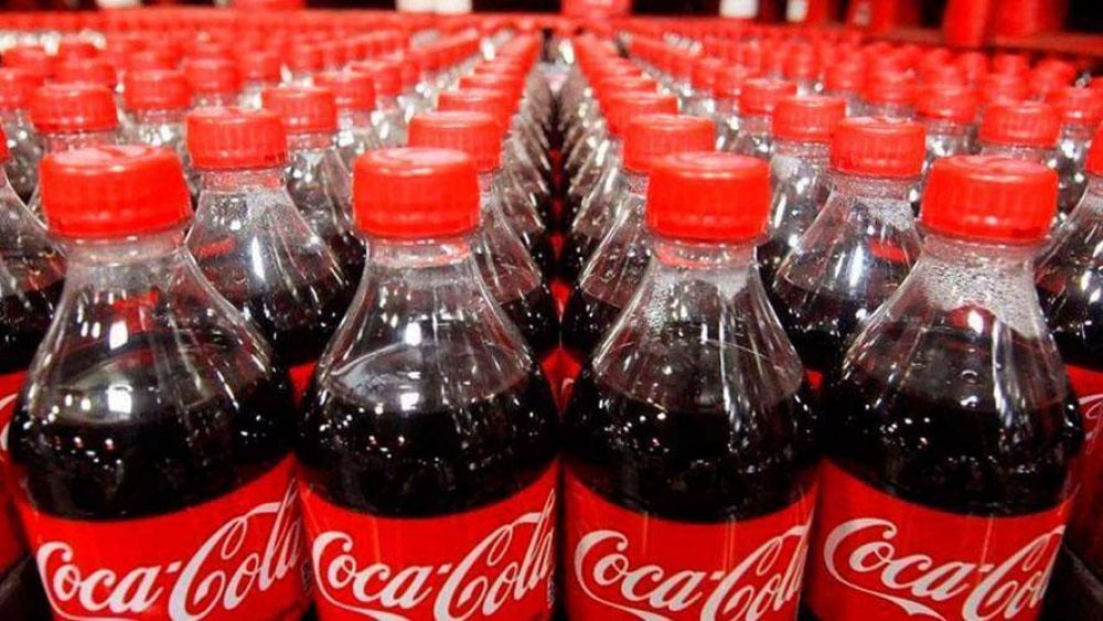 La burla de Coca-Cola: así es su falsa lucha contra el plástico