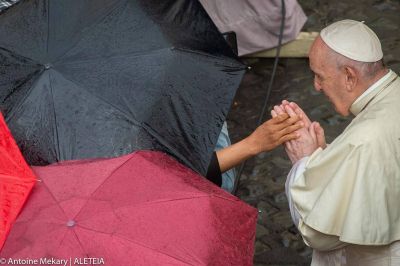 Papa Francisco: Es urgente identificar a los �nuevos pobres� del coronavirus