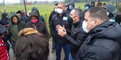 Larroque se mud� a la toma de Guernica para buscar una soluci�n previa al desalojo